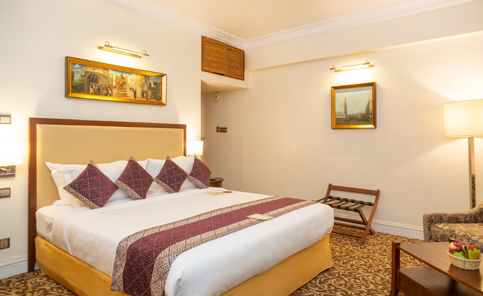 https://royalparkdhaka.com/wp-content/uploads/2023/04/Royal-King-with-Balcony-01.png