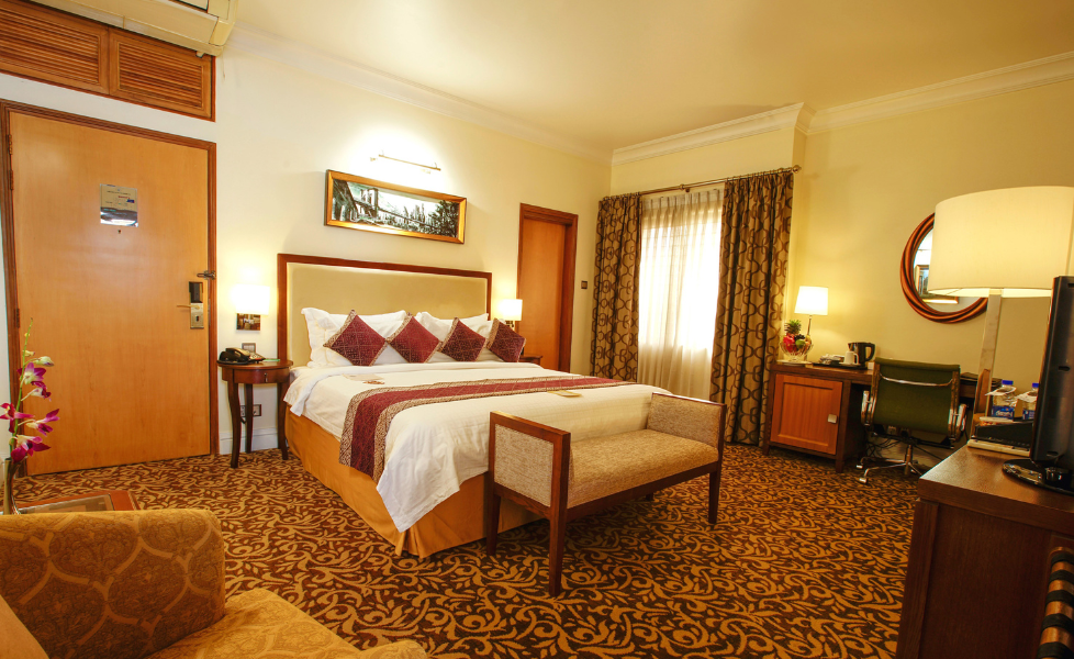 https://royalparkdhaka.com/wp-content/uploads/2023/04/Royal-King-with-Balcony-02.png
